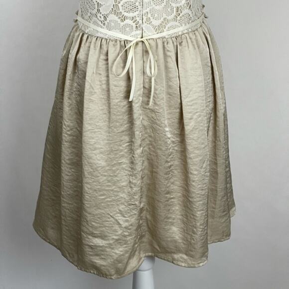 Melonie T Sheer Cream Lace Feminine Party Event Dress Size 8 - Picture 7 of 12